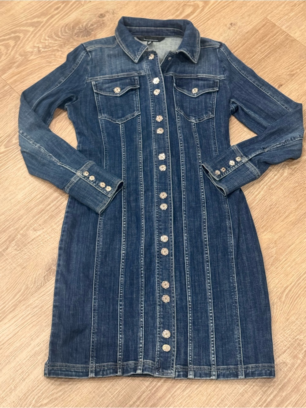 White House Black Market Denim Shirt Dress Long Sleeve Silver Buttons Size 6